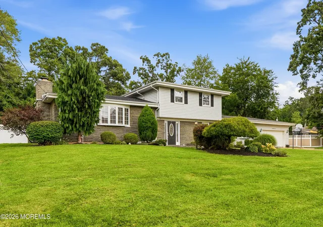 Single family home for sale at 910 Somerset Dr, Toms River, NJ 08753 | MLS# 22624088