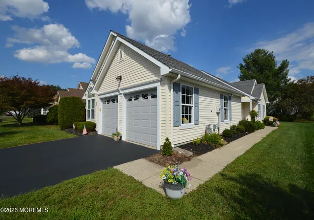 Photo 2 of Single family home for sale at 3341 Deep River Ln, Toms River, NJ 08755 | MLS# 22624625 | Listing updated on 2026-08-27