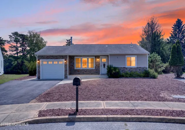 Single family home for sale at 5 Shaw Ct, Toms River, NJ 08757 | MLS# 22627244 | Listing updated on 2026-09-08
