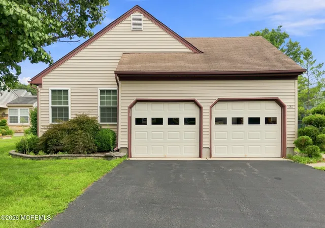 Photo 4 of Single family home for sale at 181 Concordia Cir, Monroe, NJ 08831 | MLS# 22626502 | Listing updated on 2026-08-24