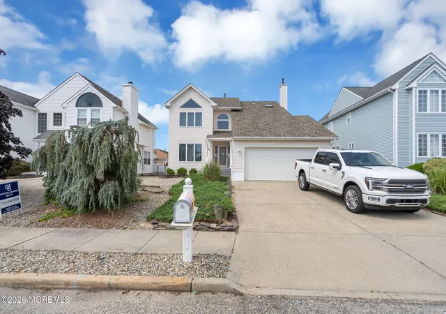 Photo 3 of Single family home for sale at 30 Toppinglift Dr, Bayville, NJ 08721 | MLS# 22624752 | Listing updated on 2026-09-16