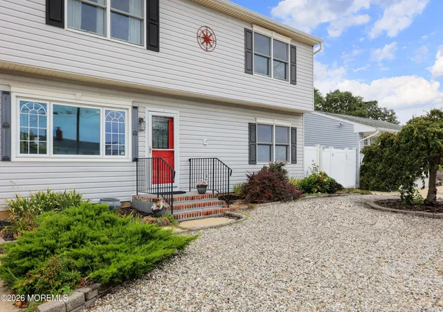 3rd image of 737 Tunney Point Dr, Toms River, NJ 08753 | MLS# 22626124