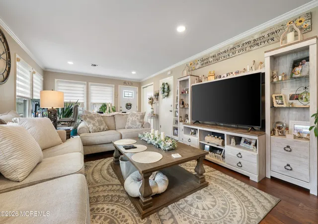 Photo 4 of Single family home for sale at 334 Curacao St, Toms River, NJ 08757 | MLS# 22626180 | Listing updated on 2026-10-07