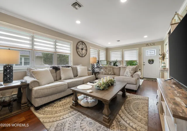 Photo 3 of Single family home for sale at 334 Curacao St, Toms River, NJ 08757 | MLS# 22626180 | Listing updated on 2026-10-07