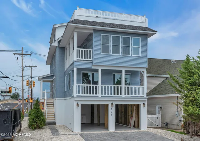 Photo 3 of Single family home for sale at 724 Bay Ave, Brick, NJ 08724 | MLS# 22624951 | Listing updated on 2026-08-29