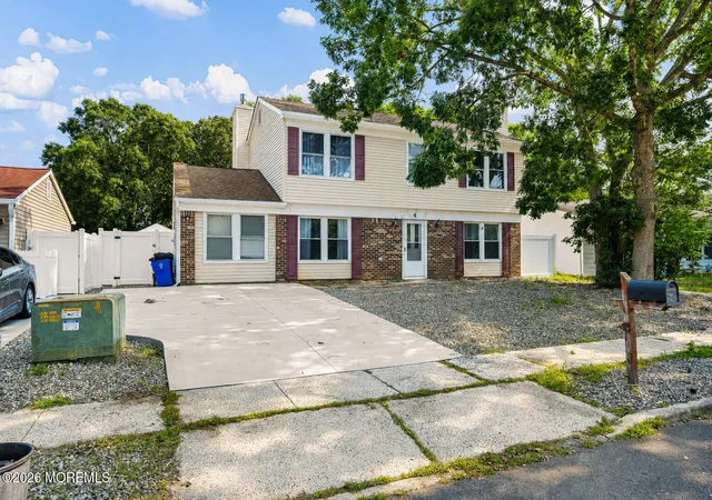 Photo 3 of Single family home for sale at 4 Nautilus Ave, Barnegat, NJ 08005 | MLS# 22625142 | Listing updated on 2026-09-10