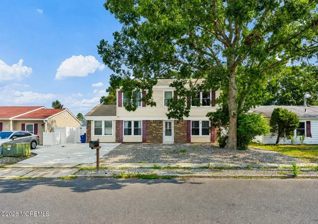 Photo 3 of Single family home for sale at 4 Nautilus Ave, Barnegat, NJ 08005 | MLS# 22625142 | Listing updated on 2026-09-10