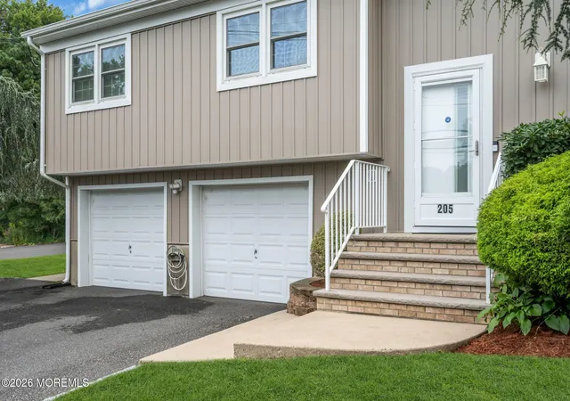 Photo 4 of Single family home for sale at 205 Arizona Dr, Brick, NJ 08723 | MLS# 22627200 | Listing updated on 2026-09-17
