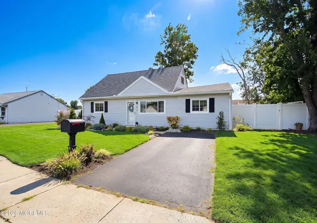 5th image of 3 Redwood Ter, Hazlet, NJ 07730 | MLS# 22626791