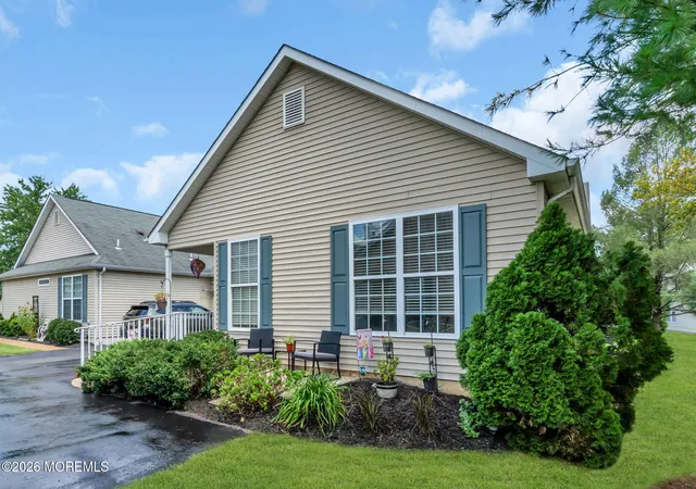 1st image of 7 Fennel Ct, Manchester, NJ 08759 | MLS# 22625670