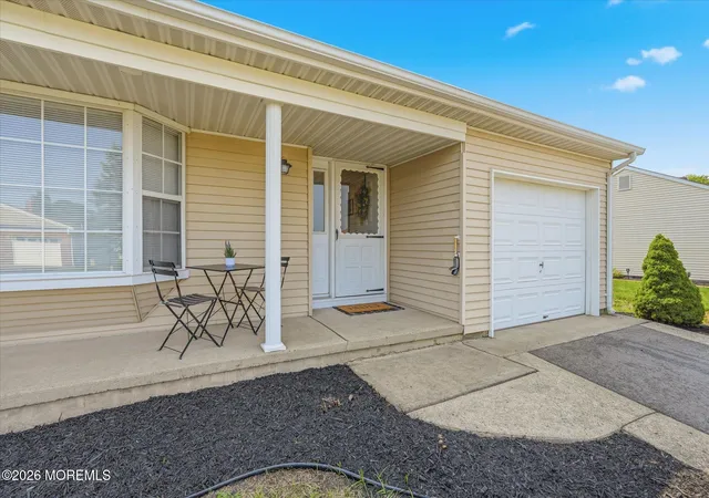 Photo 4 of Single family home for sale at 196 Pulaski Blvd, Toms River, NJ 08757 | MLS# 22626759 | Listing updated on 2026-10-07