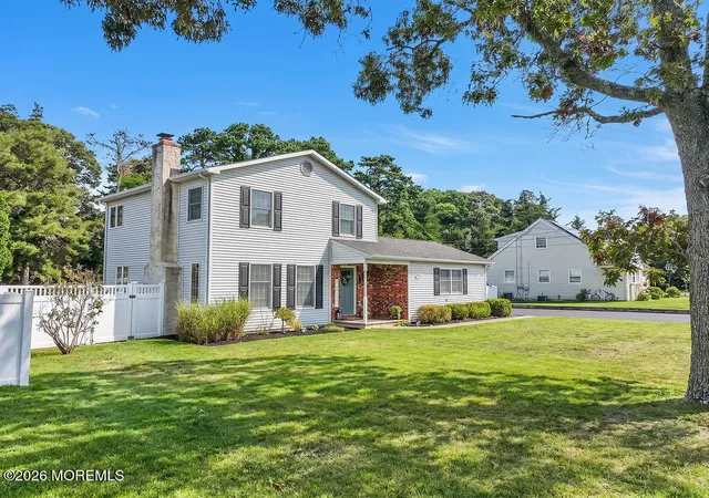 3rd image of 3 Pinehurst Dr, Little Egg Harbor, NJ 08087 | MLS# 22626375