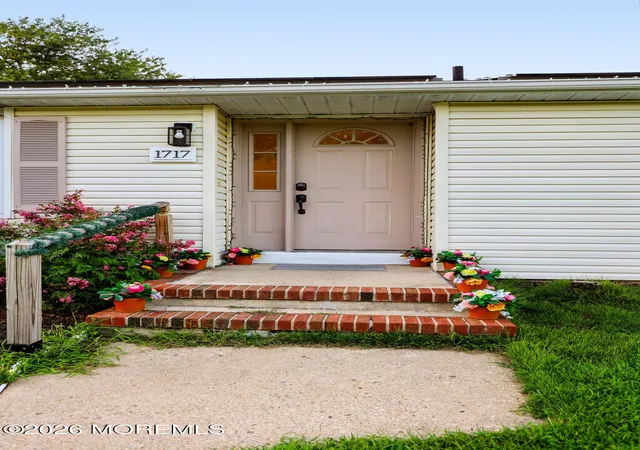 4th image of 1717 1St Ave, Toms River, NJ 08757 | MLS# 22626129