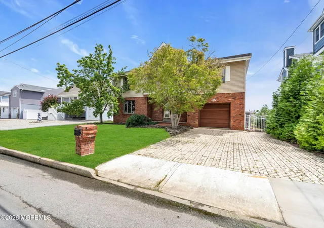 5th image of 1893 Lookout Dr, Toms River, NJ 08753 | MLS# 22625815
