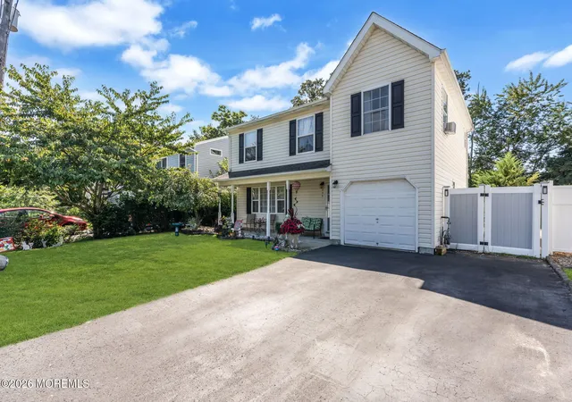 Photo 3 of Single family home for sale at 235 Timberline Rd, Toms River, NJ 08753 | MLS# 22627236 | Listing updated on 2026-09-12