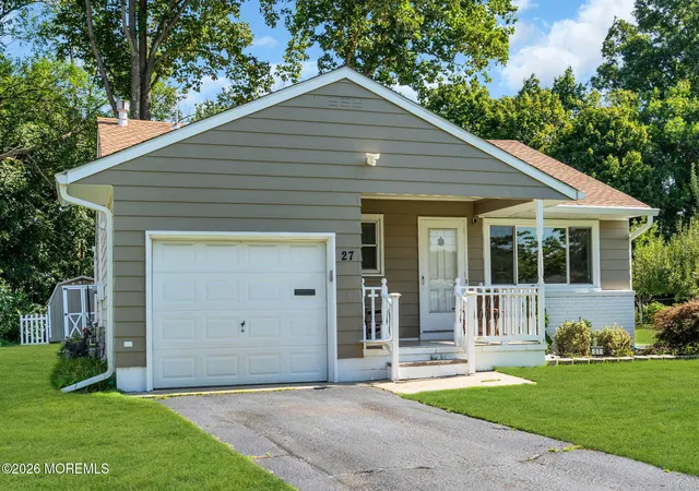 2nd image of 27 Hare Bell Holw Holw, Toms River, NJ 08755 | MLS# 22625894