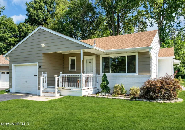 3rd image of 27 Hare Bell Holw Holw, Toms River, NJ 08755 | MLS# 22625894
