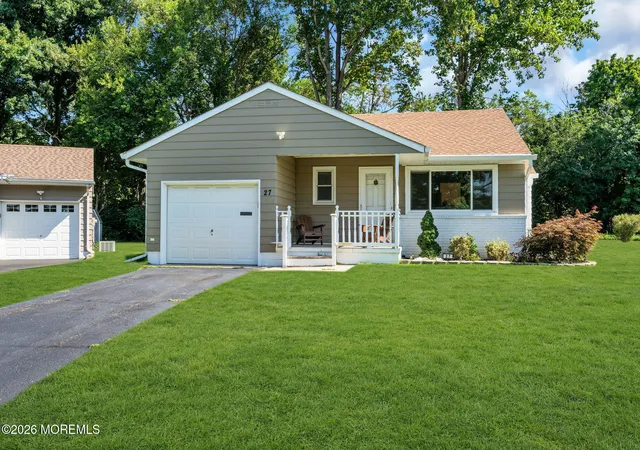 4th image of 27 Hare Bell Holw Holw, Toms River, NJ 08755 | MLS# 22625894