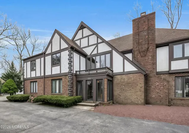 Photo 1 of Mansion for sale at 804 Columbia Rd, Toms River, NJ 08753 | MLS# 22625898 | Listing updated on 2026-08-28