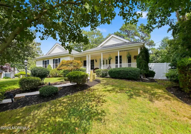 2nd image of 1936 Breakers Dr, Manahawkin, NJ 08050 | MLS# 22626069
