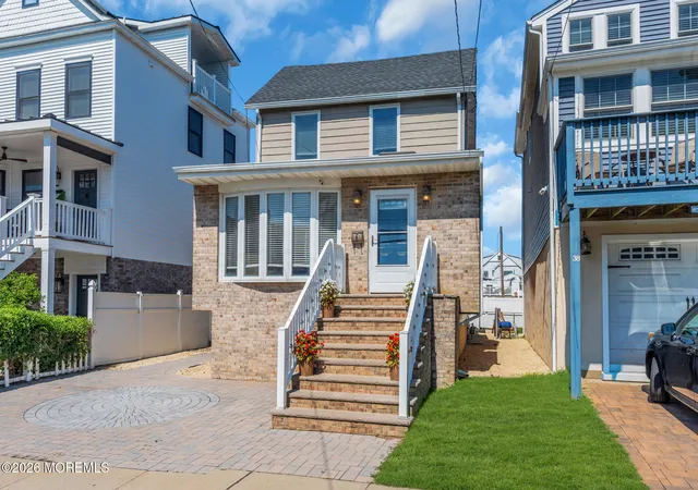Photo 1 of Single family home for sale at 40 Miller St, Highlands, NJ 07732 | MLS# 22626131 | Listing updated on 2026-10-05