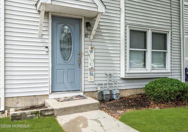 4th image of 47 Colonial Ct #121, Jackson, NJ 08527 | MLS# 22626085