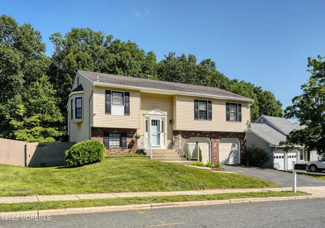 Photo 3 of Single family home for sale at 14 Cannonball Dr, Howell, NJ 07731 | MLS# 22626007 | Listing updated on 2026-09-03