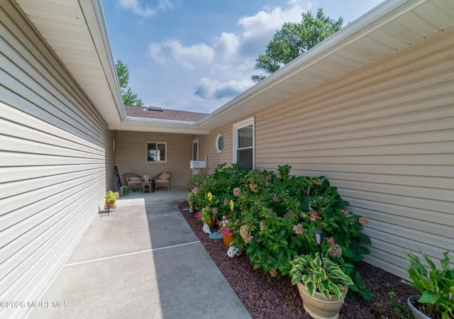 Photo 3 of Sale Pending at 46 Deborah Ln, Matawan, NJ 07747 | MLS# 22627257 | Listing updated on 2026-09-11