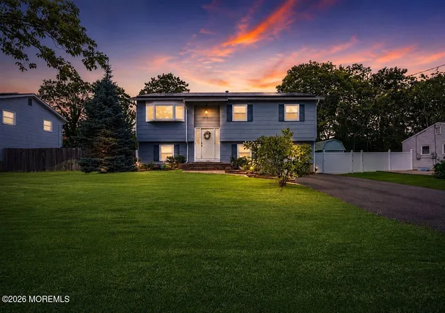 2nd image of 1114 Audubon Dr, Toms River, NJ 08753 | MLS# 22626342