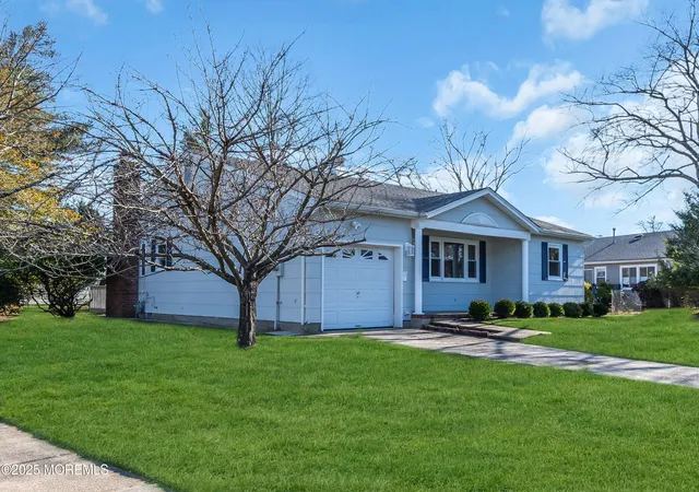 3rd image of 89 Brakenbury Dr, Toms River, NJ 08757 | MLS# 22626119