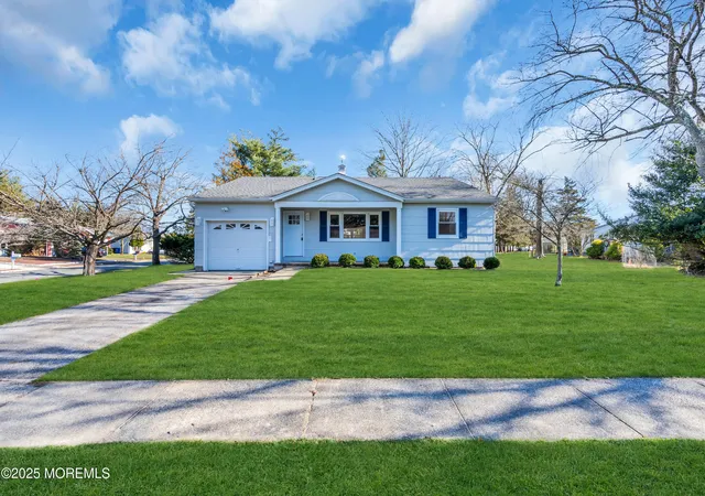 4th image of 89 Brakenbury Dr, Toms River, NJ 08757 | MLS# 22626119