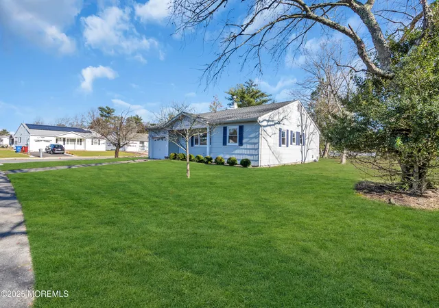5th image of 89 Brakenbury Dr, Toms River, NJ 08757 | MLS# 22626119