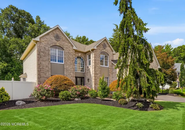 Photo 4 of Sale Pending at 48 Vardon Wy, Farmingdale, NJ 07727 | MLS# 22626223 | Listing updated on 2026-09-14