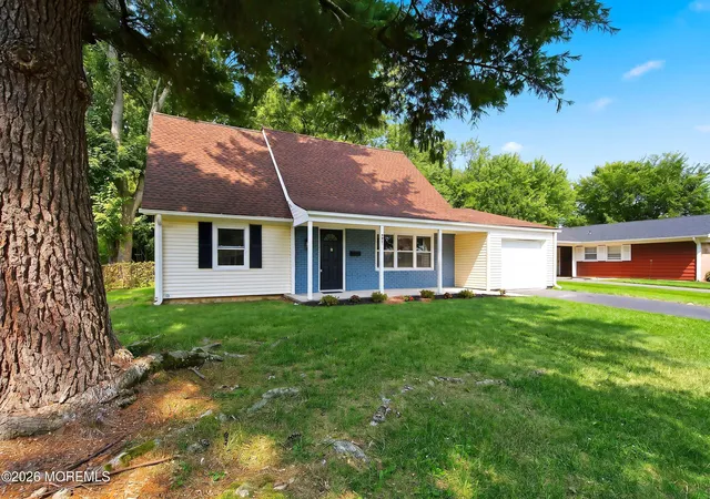 2nd image of 21 Glenview Ln, Willingboro, NJ 08046 | MLS# 22626141