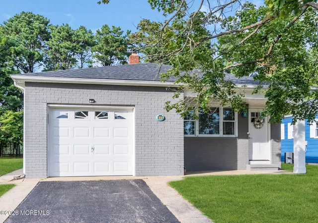 2nd image of 180 Biabou Dr, Toms River, NJ 08757 | MLS# 22626169