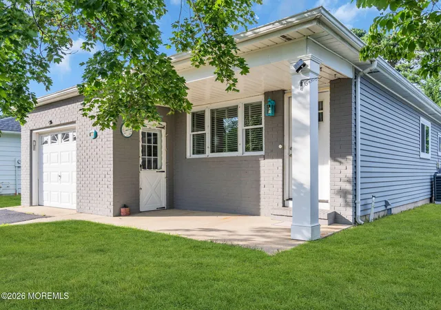 3rd image of 180 Biabou Dr, Toms River, NJ 08757 | MLS# 22626169