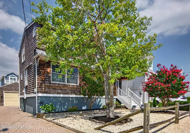 Photo 4 of Single family home for sale at 5 E 17th Street, Long Beach Township, NJ 08008 | MLS# 22626184 | Listing updated on 2026-09-13