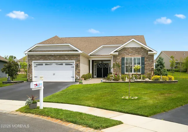 Photo 3 of Single family home for sale at 6 Otter Cir, Barnegat, NJ 08005 | MLS# 22626325 | Listing updated on 2026-09-16
