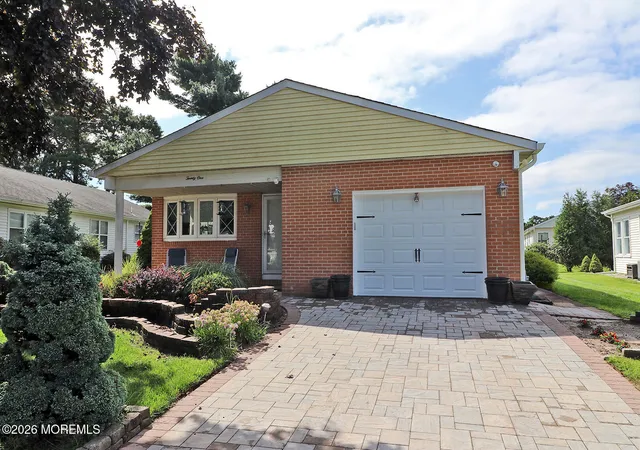 Photo 3 of Single family home for sale at 21 Lismore Dr, Berkeley, NJ 08721 | MLS# 22626372 | Listing updated on 2026-09-11