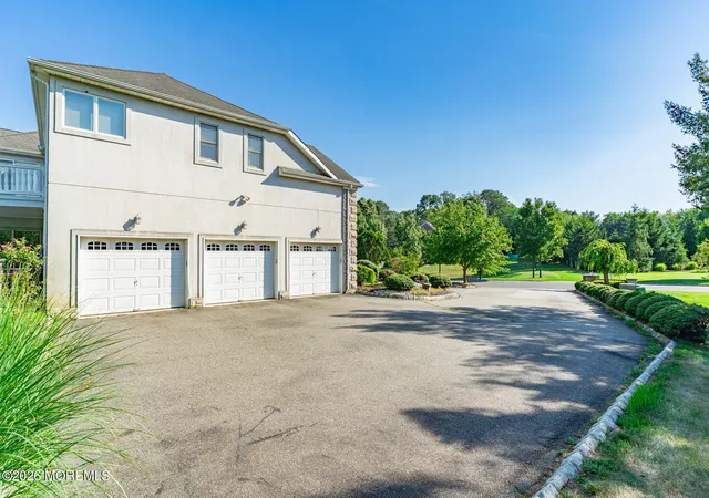 Photo 3 of Mansion for sale at 3 Topaz Ct, Marlboro, NJ 07746 | MLS# 22626785 | Listing updated on 2026-09-17
