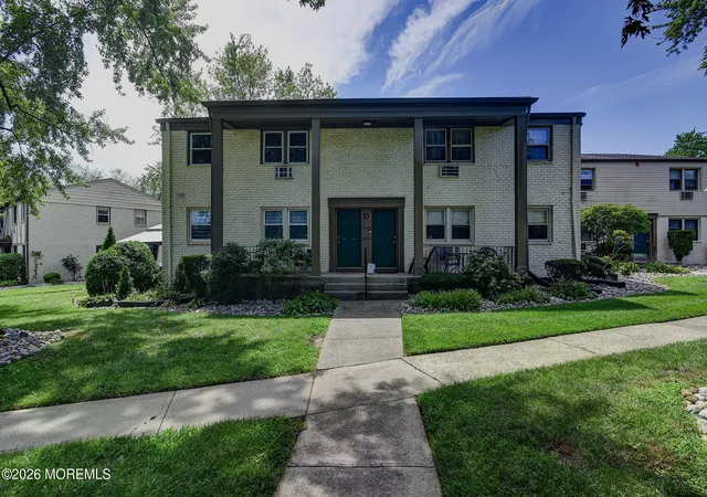 1st image of 500 Cliffwood Ave #D2, Matawan, NJ 07747 | MLS# 22626308