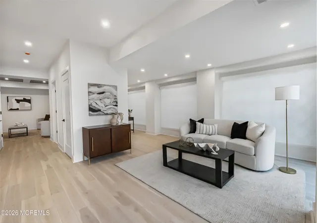 4th image of 205 Edgemont Dr, Loch Arbour Village, NJ 07711