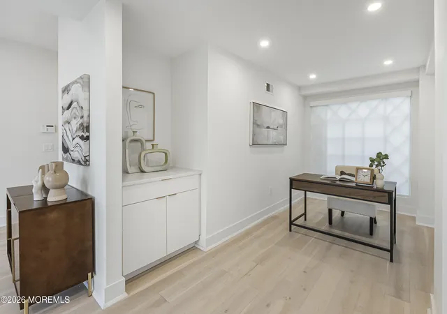 5th image of 205 Edgemont Dr, Loch Arbour Village, NJ 07711