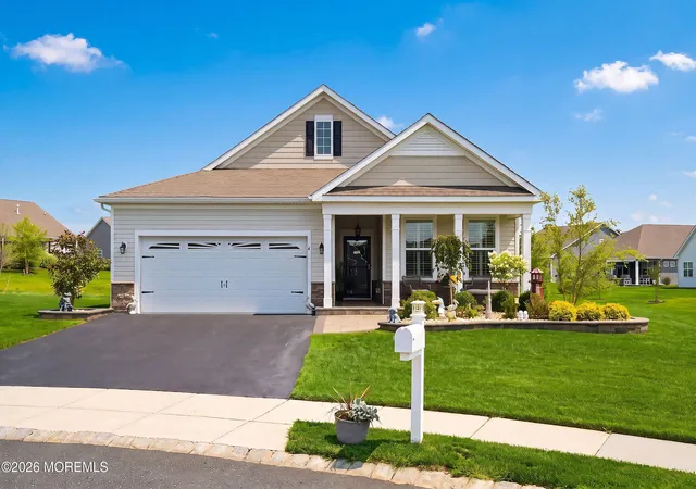 Photo 1 of Single family home for sale at 4 Otter Cir, Barnegat, NJ 08005 | MLS# 22626327 | Listing updated on 2026-09-15