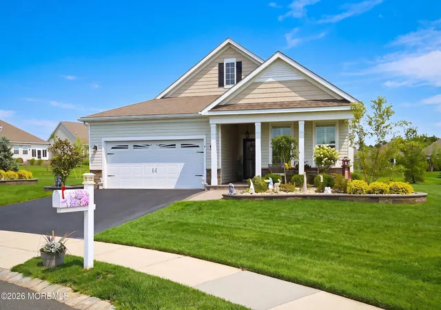 Photo 3 of Single family home for sale at 4 Otter Cir, Barnegat, NJ 08005 | MLS# 22626327 | Listing updated on 2026-09-15