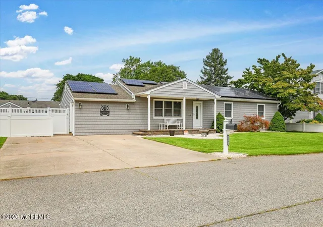 Photo 3 of Single family home for sale at 1633 2nd Ave, Toms River, NJ 08757 | MLS# 22626847 | Listing updated on 2026-08-27