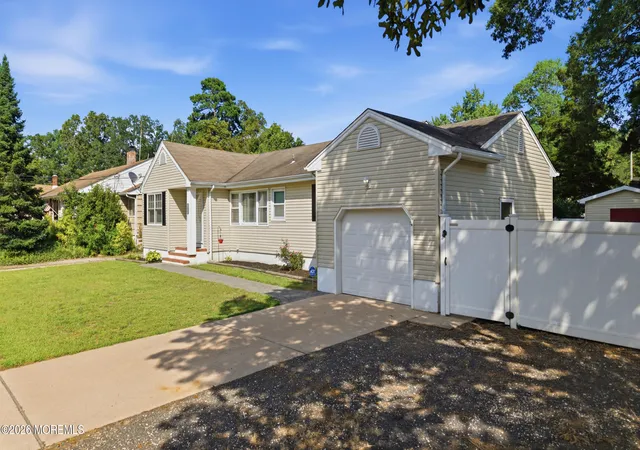 Photo 2 of Single family home for sale at 1269 Olds St, Forked River, NJ 08731 | MLS# 22626474 | Listing updated on 2026-09-01