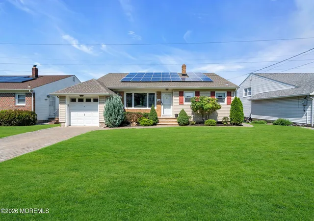 Photo 3 of Single family home for sale at 64 Luisser St, Clifton, NJ 07012 | MLS# 22626644 | Listing updated on 2026-09-16