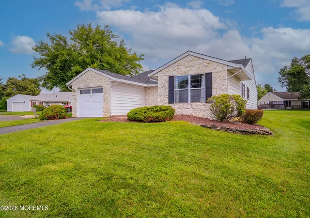 4th image of 70 Suffolk Wy, Marlboro, NJ 07746 | MLS# 22626360