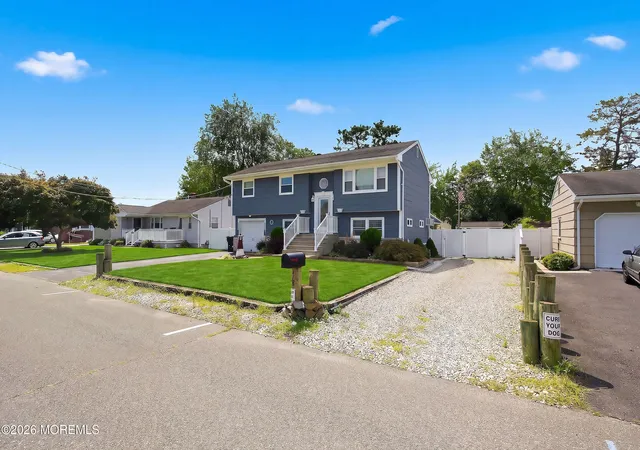 2nd image of 165 Walnut Creek Ln, Toms River, NJ 08753 | MLS# 22626418